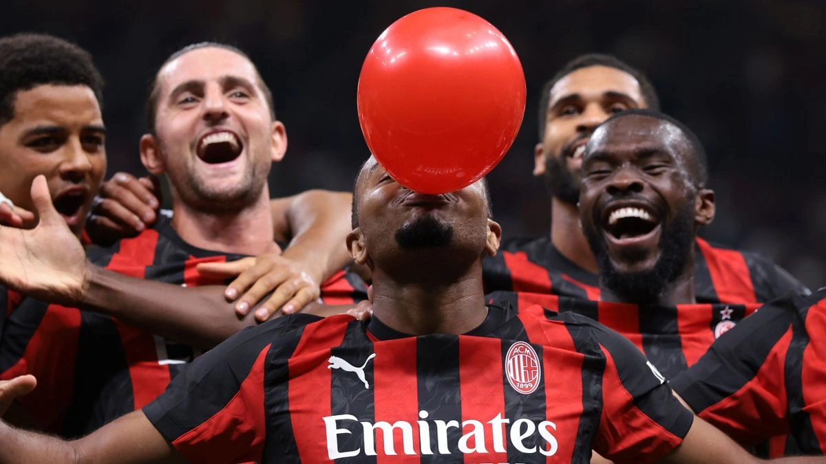 The Tactical Dance:Milan's Strategyvs. Lecce's Grit