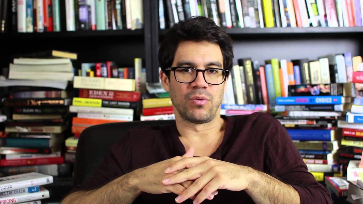The Marketing Machine: WhatTai LopezDid Right (and Wrong)