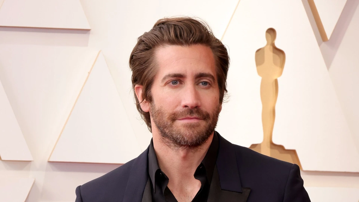 The Method Behind the Madness | Gyllenhaal's Dedication to Craft
