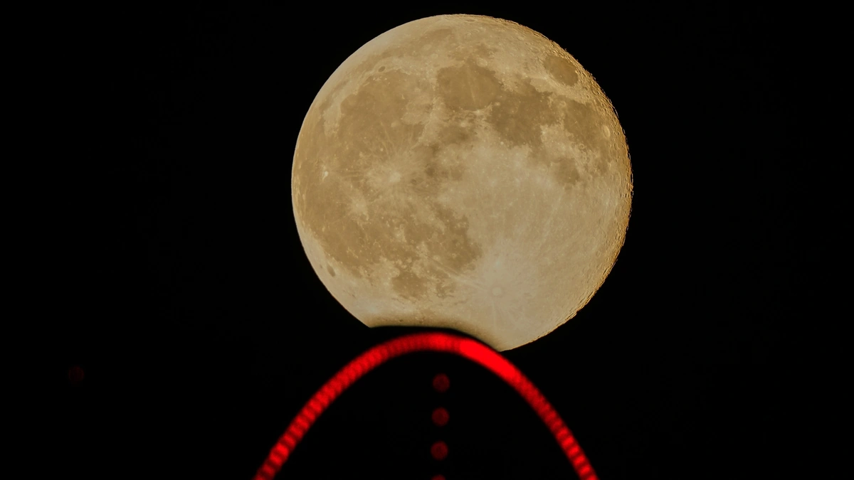 Understanding the Supermoon Phenomenon